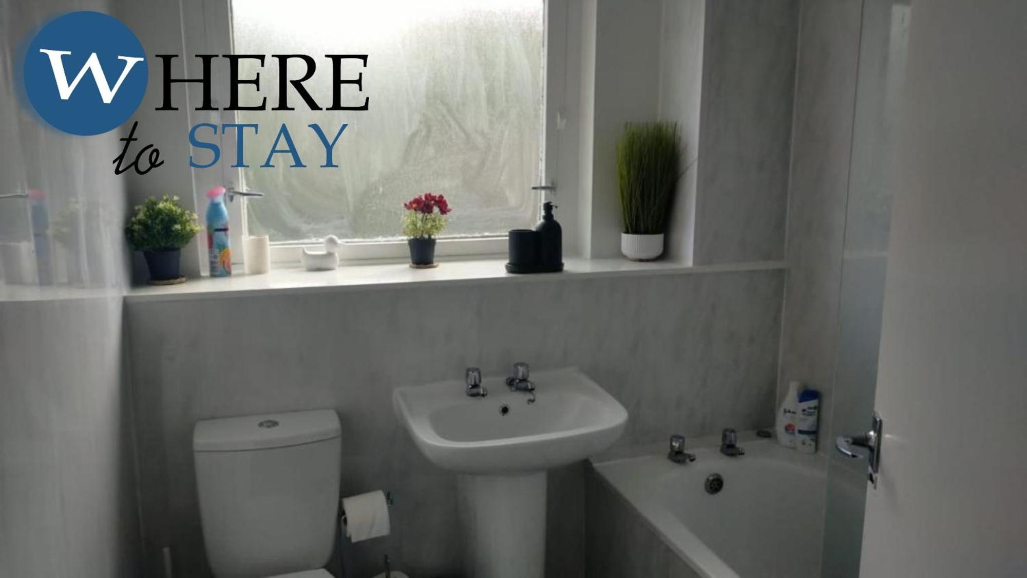 Lovely 2 Bedroom House Единбург Номер фото